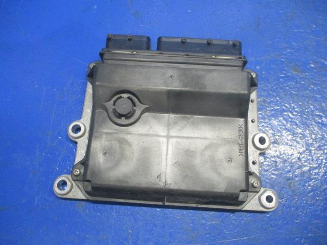 【中古】中古部品 ｉＱ KGJ10 ｴﾝｼﾞﾝｺﾝﾋﾟｭｰﾀｰ 【3310270100-000014282763100】