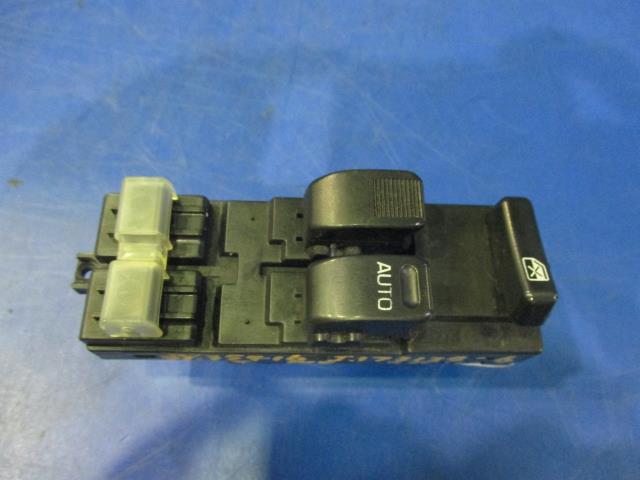 【中古】中古部品 ヴィヴィオ KK3 ﾊﾟﾜｰｳｲﾝﾄﾞｳｽｲｯﾁ 【3310160100-001385226661900】