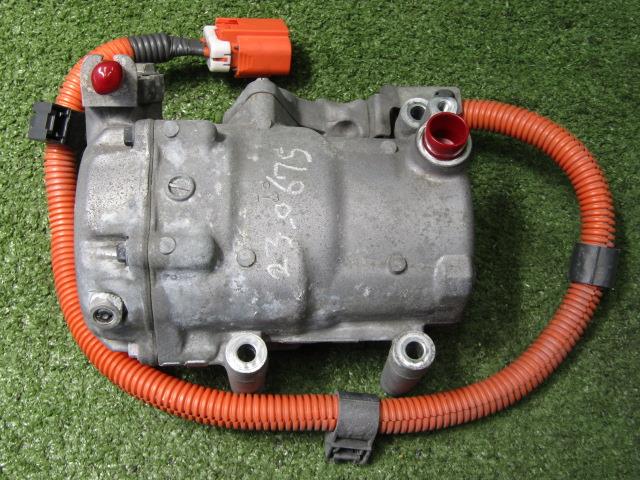 【中古】中古部品 プリウス NHW20 A/Cコンプレッサー 【3330200100-230675000060700】