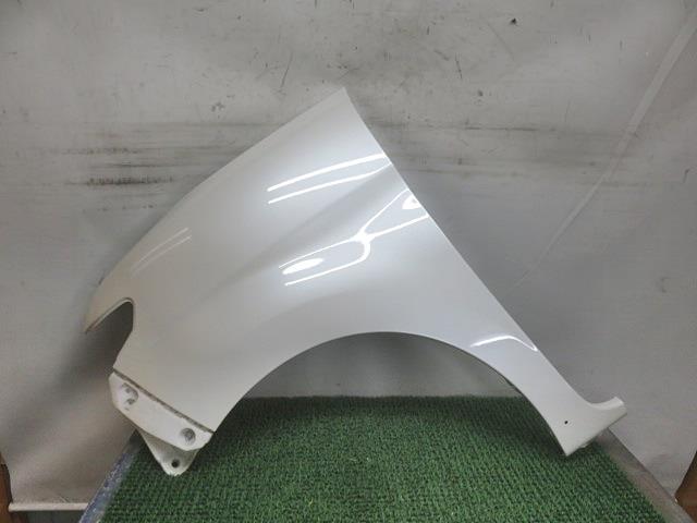 【中古】中古部品 タント L385S 左ﾌﾛﾝﾄﾌｪﾝﾀﾞｰ 【3330380100-000036020410700】