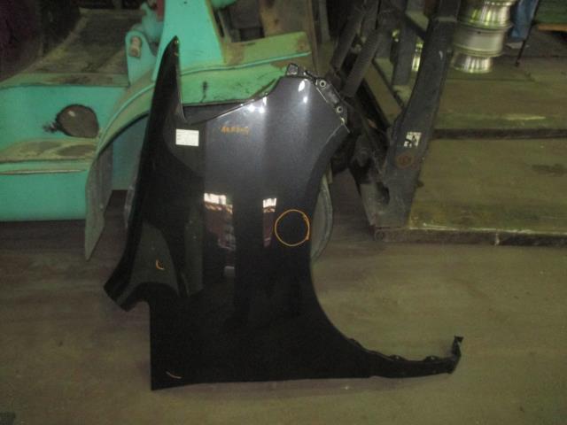 【中古】中古部品 ノア AZR60G 右ﾌﾛﾝﾄﾌｪﾝﾀﾞｰ 【3310160100-001627251510600】