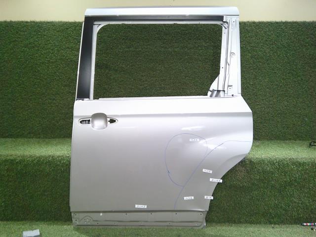 【中古】中古部品 ノア MZRA92W 左リアドア 【3331011000-240709500413400】