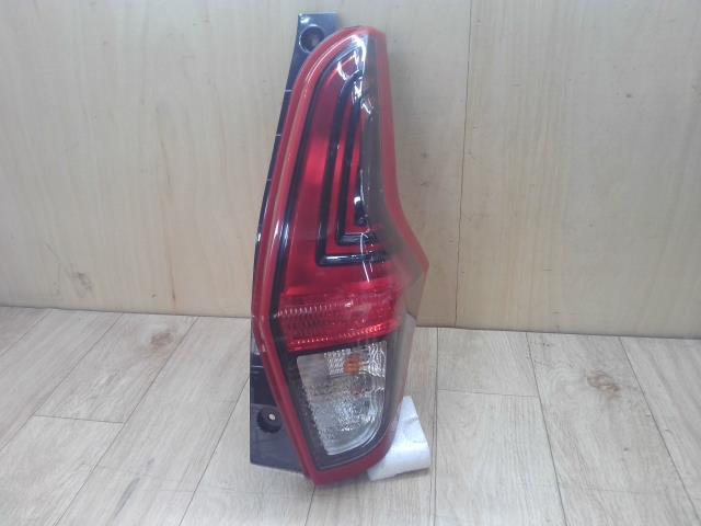 【中古】中古部品 ｅＫワゴン B33W 右ﾃｰﾙﾗﾝﾌﾟ 【3310390100-240704001215500】