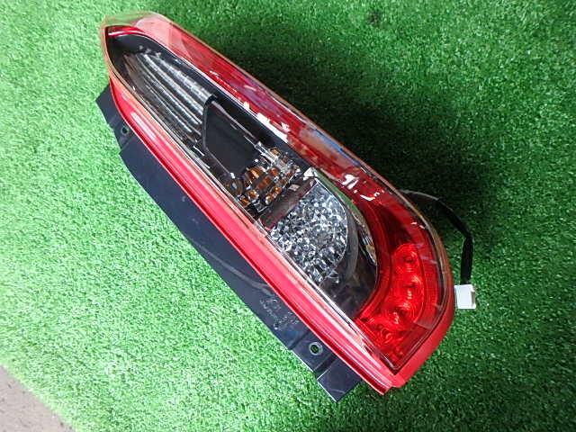 【中古】中古部品 ルークス B47A 右ﾃｰﾙﾗﾝﾌﾟ 【3330450100-240709000315500】
