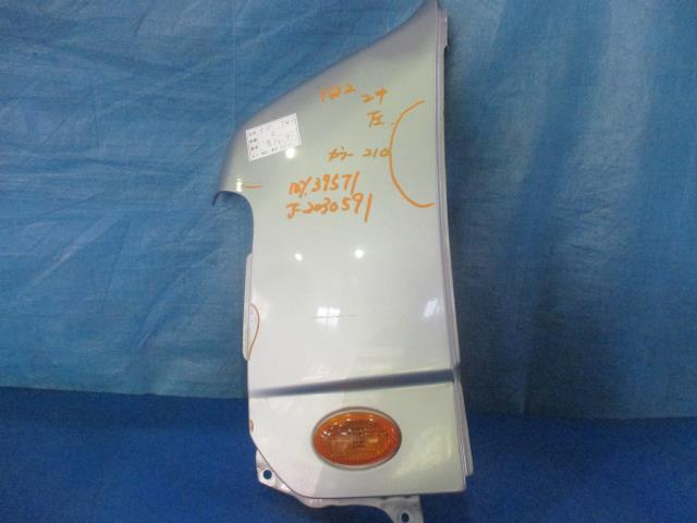 【中古】中古部品 サンバー TW2 左ﾌﾛﾝﾄﾌｪﾝﾀﾞｰ 【3310160100-001611426210700】