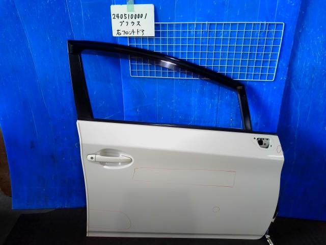 【中古】中古部品 プリウス ZVW30 右ﾌﾛﾝﾄﾄﾞｱ 【3310220100-240510000113100】