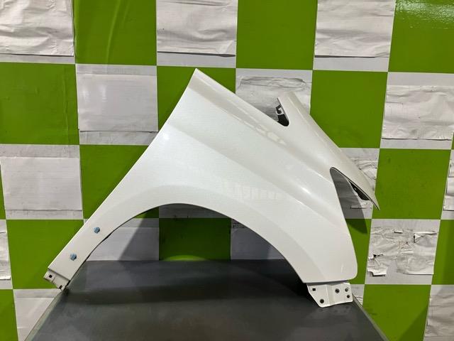 【中古】中古部品 ヴェルファイア GGH20W 右ﾌﾛﾝﾄﾌｪﾝﾀﾞｰ 【3330530100-000005272710600】