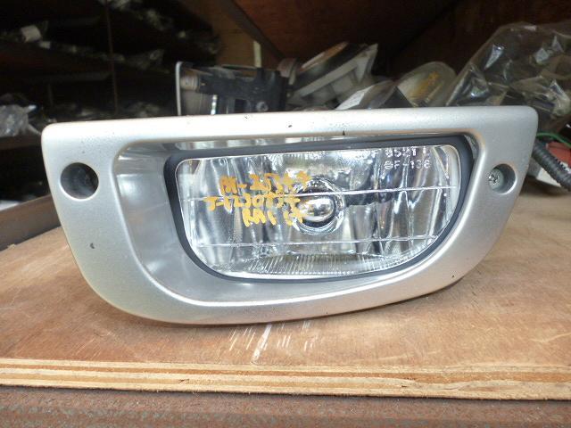 【中古】中古部品 プレオ RA1 左ﾌｫｸﾞﾗﾝﾌﾟ 【3310160100-000923786110950】