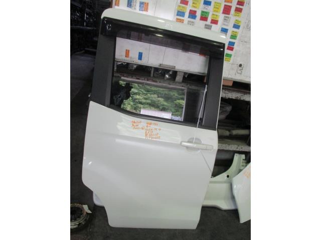 【中古】中古部品 デイズルークス B21A 右ﾘｱﾄﾞｱ 【3310160100-001527207213300】 28,507円