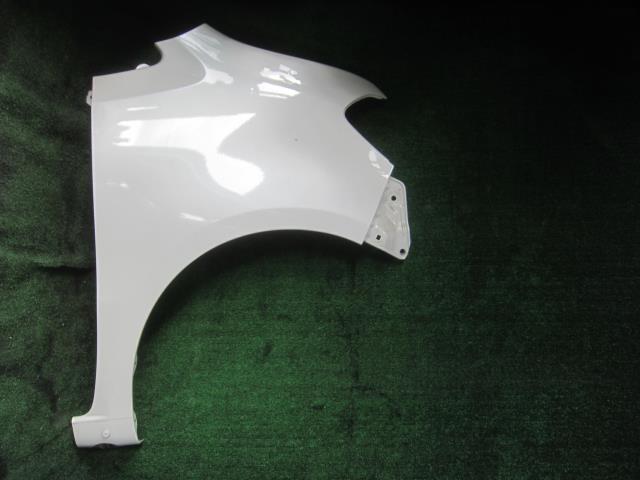 【中古】中古部品 タントエグゼ L455S 右ﾌﾛﾝﾄﾌｪﾝﾀﾞｰ 【3340240100-202400006010600】