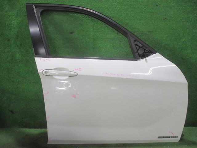 【中古】中古部品 BMW X1 VL18 右ﾌﾛﾝﾄﾄﾞｱ 【3500080000-240316000913100】