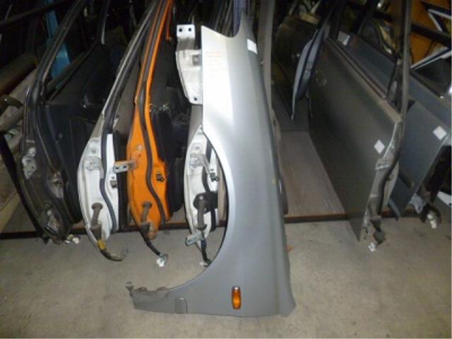【中古】中古部品 インスパイア UA4 左ﾌﾛﾝﾄﾌｪﾝﾀﾞｰ 【3310160100-001122309510700】