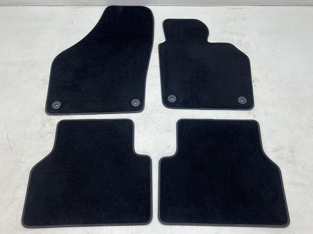 【中古】中古部品 VW ティグアン 5NCCZ ﾌﾛｱﾏｯﾄ 【3310070100-0000Y0757377450】