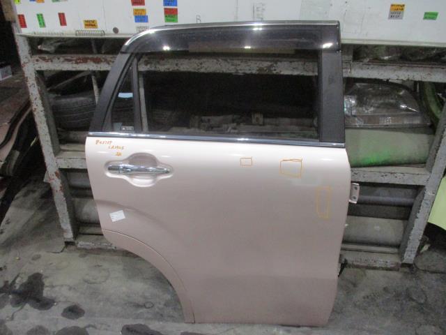 【中古】中古部品 キャスト LA250S 右ﾘｱﾄﾞｱ 【3310160100-000004373913300】