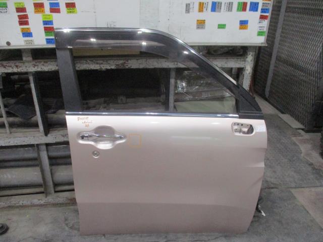 【中古】中古部品 キャスト LA250S 右ﾌﾛﾝﾄﾄﾞｱ 【3310160100-000004373913100】｜e-cleマート