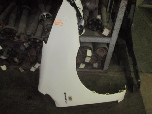 【中古】中古部品 プリウス NHW20 右ﾌﾛﾝﾄﾌｪﾝﾀﾞｰ 【3310160100-001625199110600】 15,602円