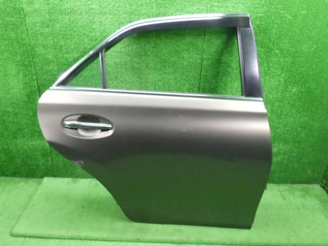 【中古】中古部品 マークＸ GRX135 右ﾘｱﾄﾞｱ 【3330250100-000000871613300】