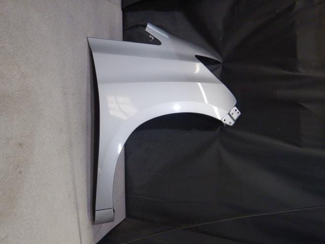 【中古】中古部品 ヴェルファイア ANH20W 右ﾌﾛﾝﾄﾌｪﾝﾀﾞｰ 【3330810100-240717000110600】