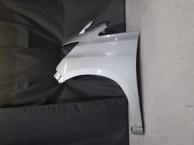 【中古】中古部品 ヴェルファイア ANH20W 左ﾌﾛﾝﾄﾌｪﾝﾀﾞｰ 【3330810100-240717000110700】