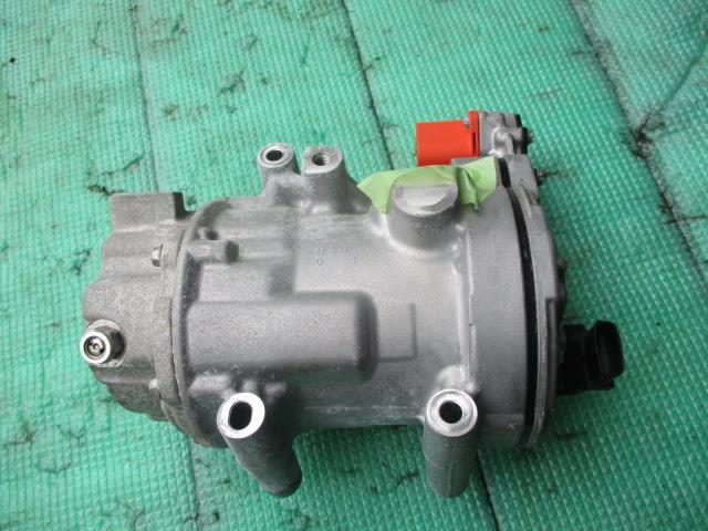 【中古】中古部品 リーフ ZE1 A/Cｺﾝﾌﾟﾚｯｻｰ 【3310190100-000244003460700】