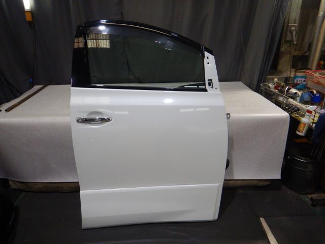 【中古】中古部品 ヴェルファイア ANH25W 右フロントドア 【3330810100-240718000713100】