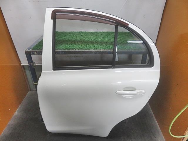 【中古】中古部品 マーチ NK13 左ﾘｱﾄﾞｱ 【3330380100-000036020613400】