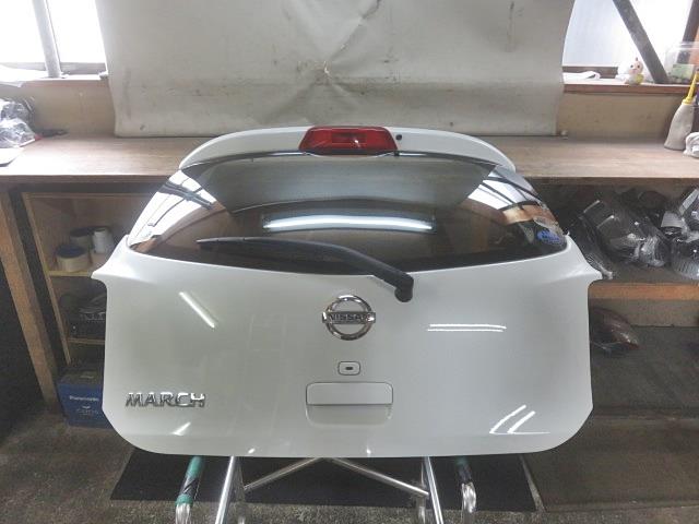 【中古】中古部品 マーチ NK13 ﾊﾞｯｸﾄﾞｱ 【3330380100-000036020615800】｜e-cleマート 13,268円