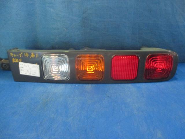 【中古】中古部品 キューブ BZ11 右ﾃｰﾙﾗﾝﾌﾟ 【3310160100-001542851515500】