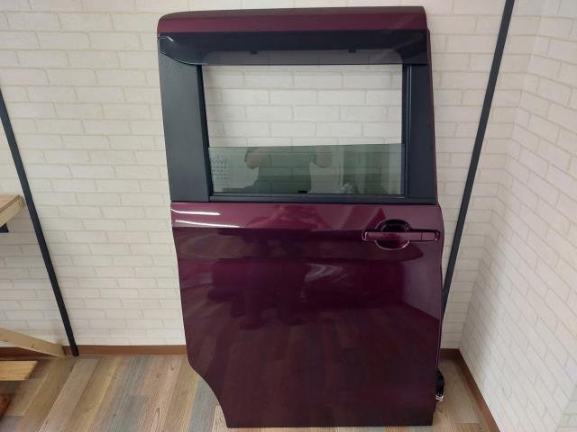 【中古】中古部品 ルークス B47A 右ﾘｱﾄﾞｱ 【3330960100-000052313213300】｜e-cleマート