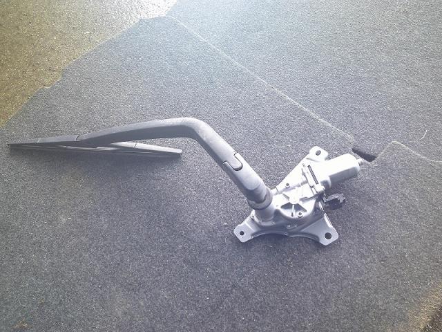 【中古】中古部品 ワゴンＲ MH23S ﾘｱﾜｲﾊﾟｰﾓｰﾀｰ 【3340030100-673215000061700】