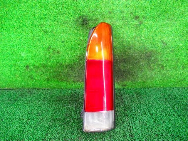 【中古】中古部品 ハイゼット S200V 右ﾃｰﾙﾗﾝﾌﾟ 【3330210100-000036111615500】