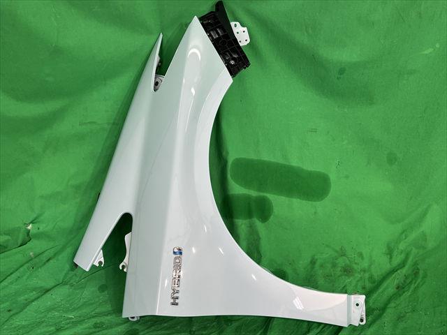 【中古】中古部品 プリウス ZVW30 右ﾌﾛﾝﾄﾌｪﾝﾀﾞｰ 【3330240100-002024602110600】 10,989円
