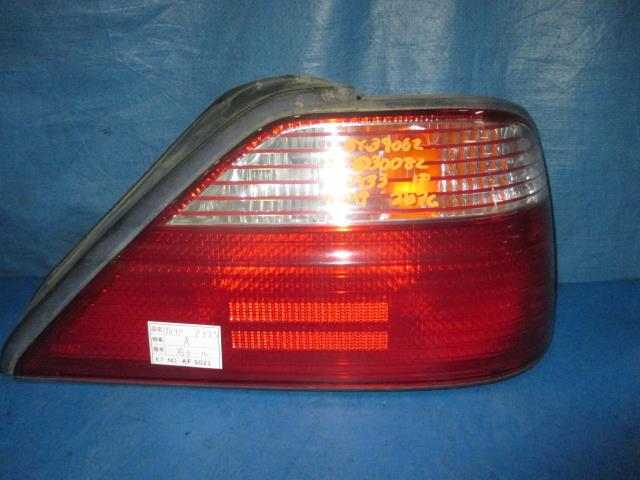 【中古】中古部品 グロリア PY33 右ﾃｰﾙﾗﾝﾌﾟ 【3310160100-001602508215500】 7,366円