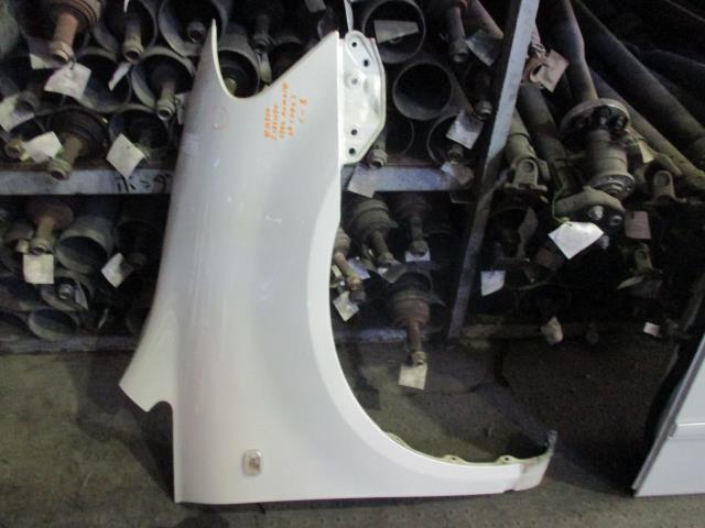 【中古】中古部品 イプサム ACM21W 右ﾌﾛﾝﾄﾌｪﾝﾀﾞｰ 【3310160100-001474428810600】