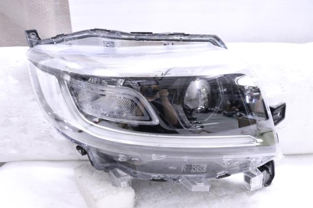 【中古】中古部品 スペーシア MK53S 右ﾍｯﾄﾞﾗﾝﾌﾟ 【3260520000-240729500810800】