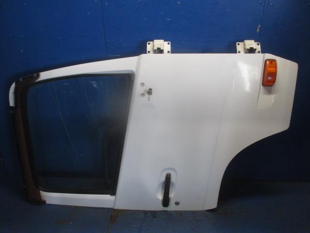 【中古】中古部品 コンドル MK38L 右ﾌﾛﾝﾄﾄﾞｱ 【3310270100-000014305813100】
