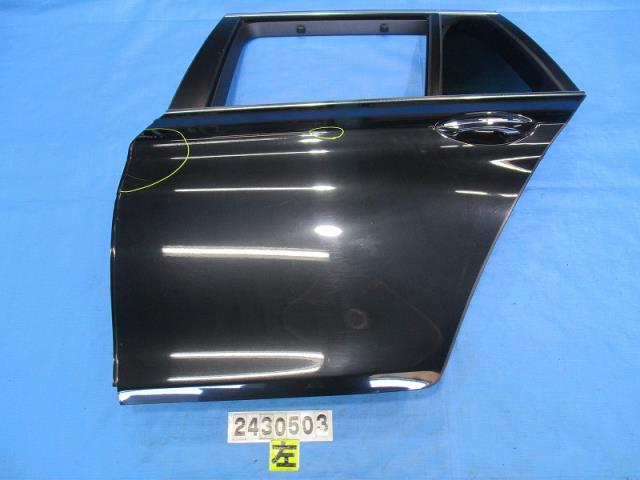 【中古】中古部品 BMW 5シリーズ MT25 左ﾘｱﾄﾞｱ 【3310040100-000243050313400】
