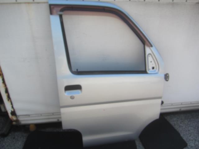 【中古】中古部品 ハイゼット S321V 右ﾌﾛﾝﾄﾄﾞｱ 【3340240100-202400006813100】