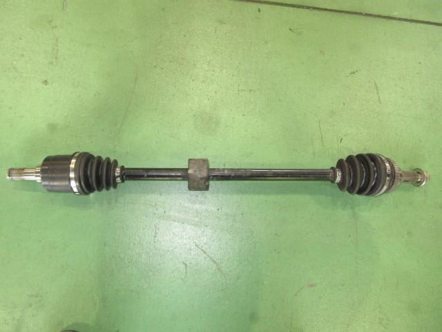 【中古】中古部品 モコ MG22S 右ﾌﾛﾝﾄﾄﾞﾗｲﾌﾞｼｬﾌﾄ 【3310590000-000007907142100】