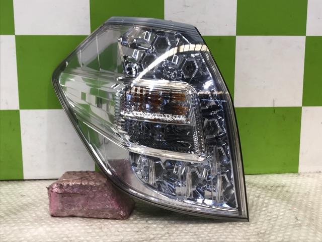 【中古】中古部品 フィットシャトル GP2 左ﾃｰﾙﾗﾝﾌﾟ 【3330530100-000005281115600】
