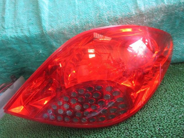 【中古】中古部品 プジョー 207 A75FW 右ﾃｰﾙﾗﾝﾌﾟ 【3500080000-240513000415500】
