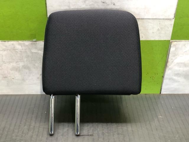 【中古】中古部品 ノア ZRR80G ヘッドレスト 【3330530100-000005279677401】