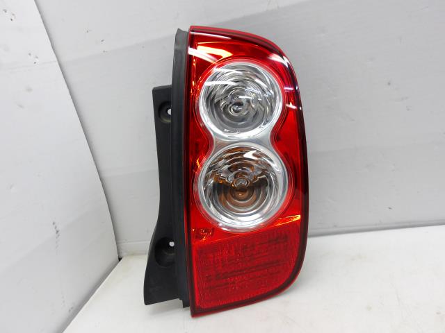 【中古】中古部品 マーチ AK12 右ﾃｰﾙﾗﾝﾌﾟ 【3310250100-000243033315500】