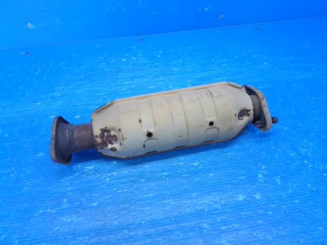 【中古】中古部品 ミニキャブ U62V 触媒 【3310550000-240808000322400】