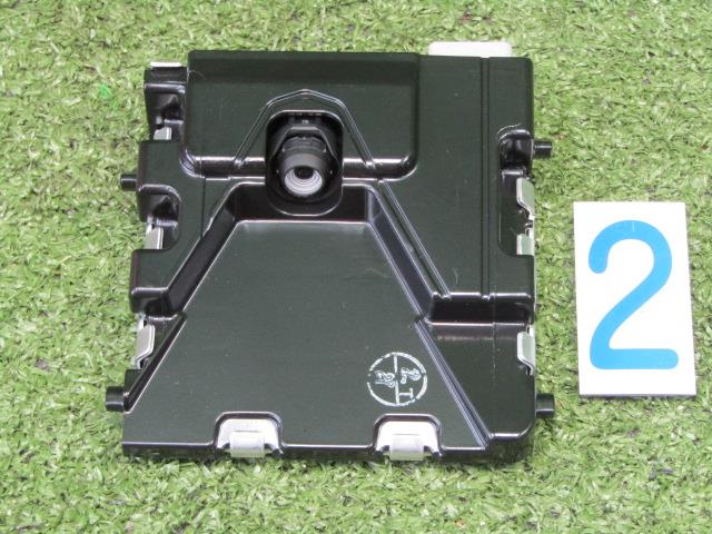 【中古】中古部品 プリウス ZVW52 ｶﾒﾗ 【3330200100-230762000015851】 8,712円