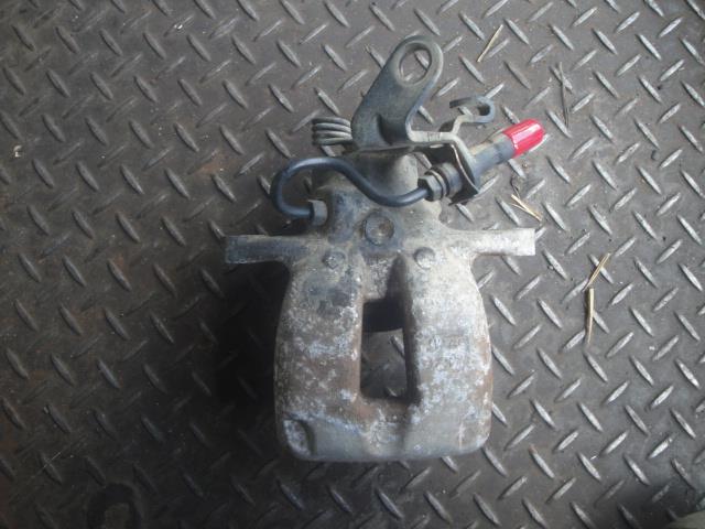 【中古】中古部品 VW ゴルフ 1KCAX 左ﾘｱｷｬﾘﾊﾟｰ 【3100430000-240824000144460】