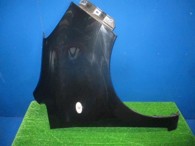 【中古】中古部品 デリカＤ2 MB15S 右ﾌﾛﾝﾄﾌｪﾝﾀﾞｰ 【3310270100-000014365910600】
