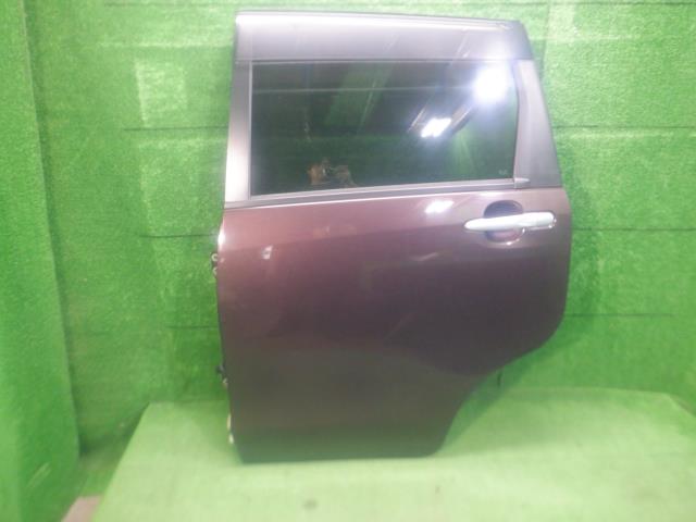 【中古】中古部品 ステラ LA110F 左ﾘｱﾄﾞｱ 【3330420100-240807000213400】 11,640円