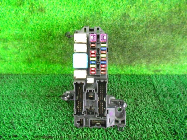 【中古】中古部品 タント L385S ﾋｭｰｽﾞﾎﾞｯｸｽ 【3330210100-000036133567800】