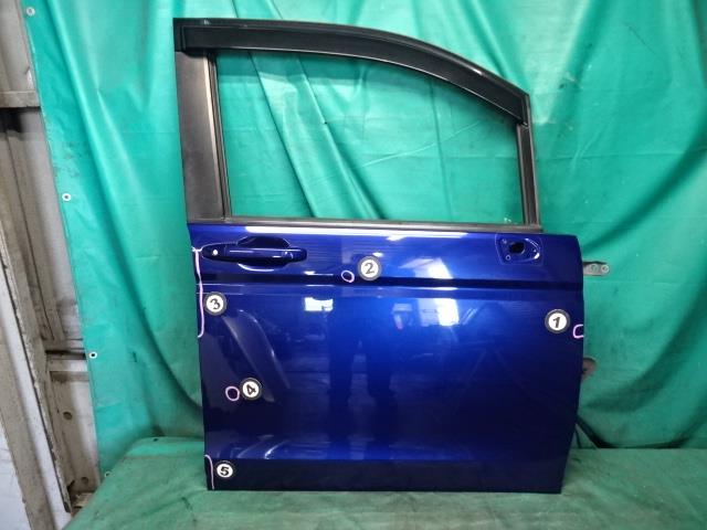 【中古】中古部品 ステップワゴン RK5 右ﾌﾛﾝﾄﾄﾞｱ 【3330990500-240828000113100】